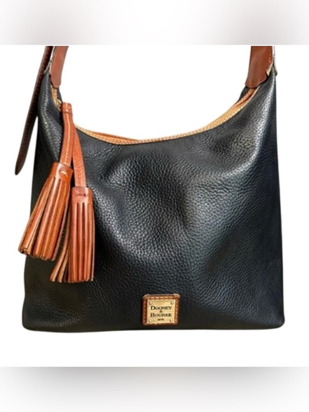 Dooney and Bourke Patterson Leather Paige Sac in Black